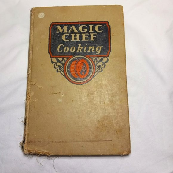 Vintage 1936 MAGIC CHEF COOKBOOK - Picture 1 of 9